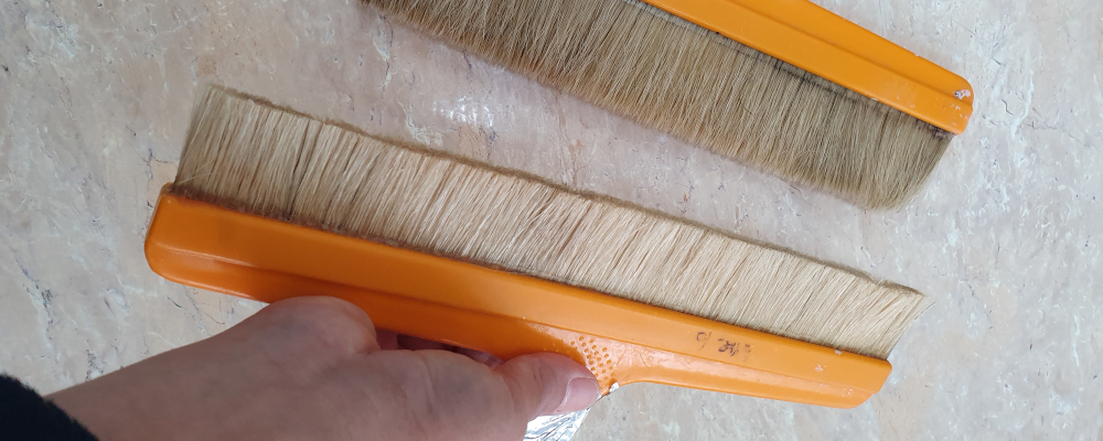 실크벽지 작업에 사용하는 풀솔 